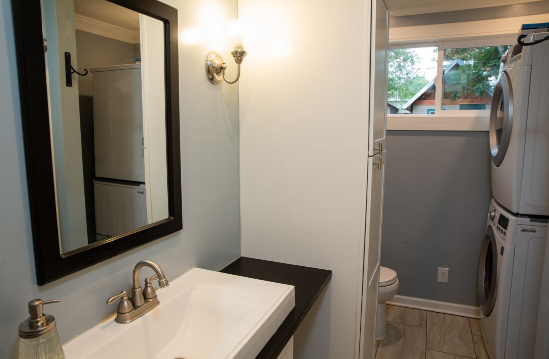 Photo of Bathroom in Aztec