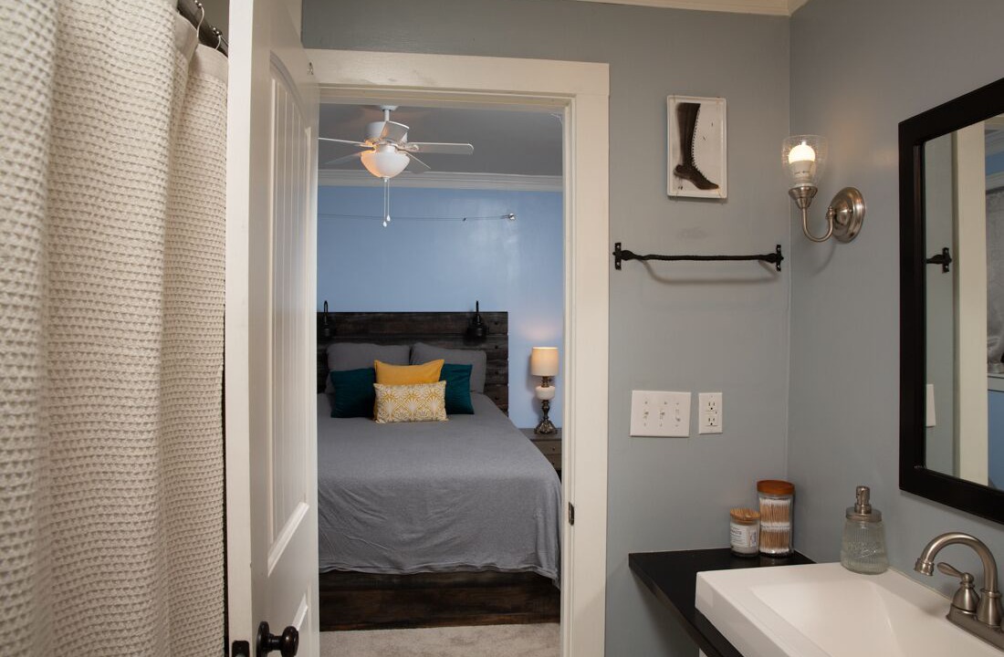 Photo of Bathroom in Aztec