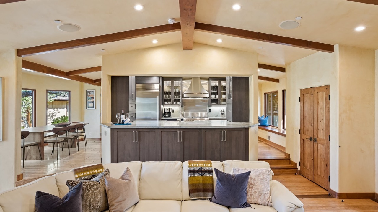 Photo of Livingroom in Northeast Carmel