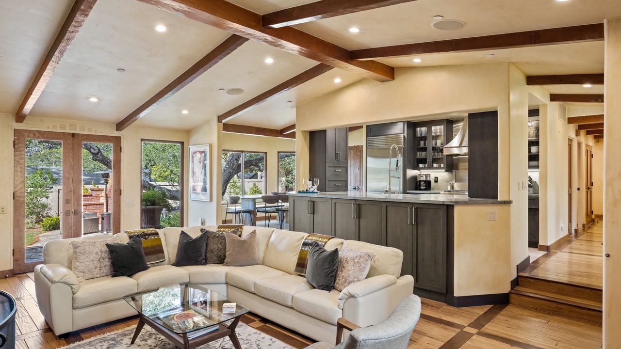 Photo of Livingroom in Northeast Carmel