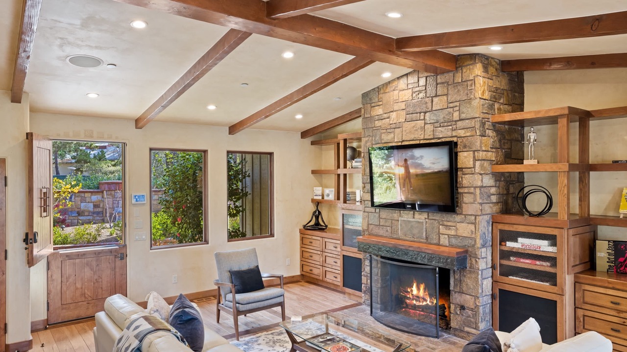 Photo of Livingroom in Northeast Carmel