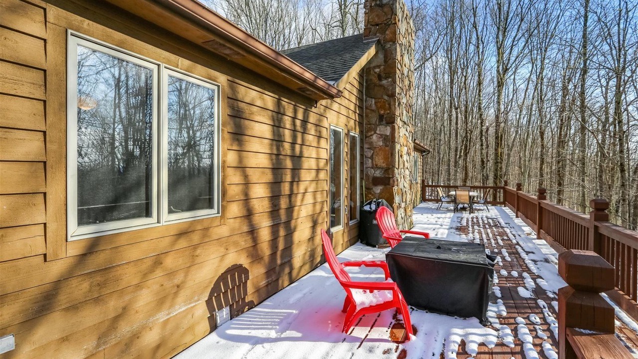 Photo of Patio Balcony in Old Timberline