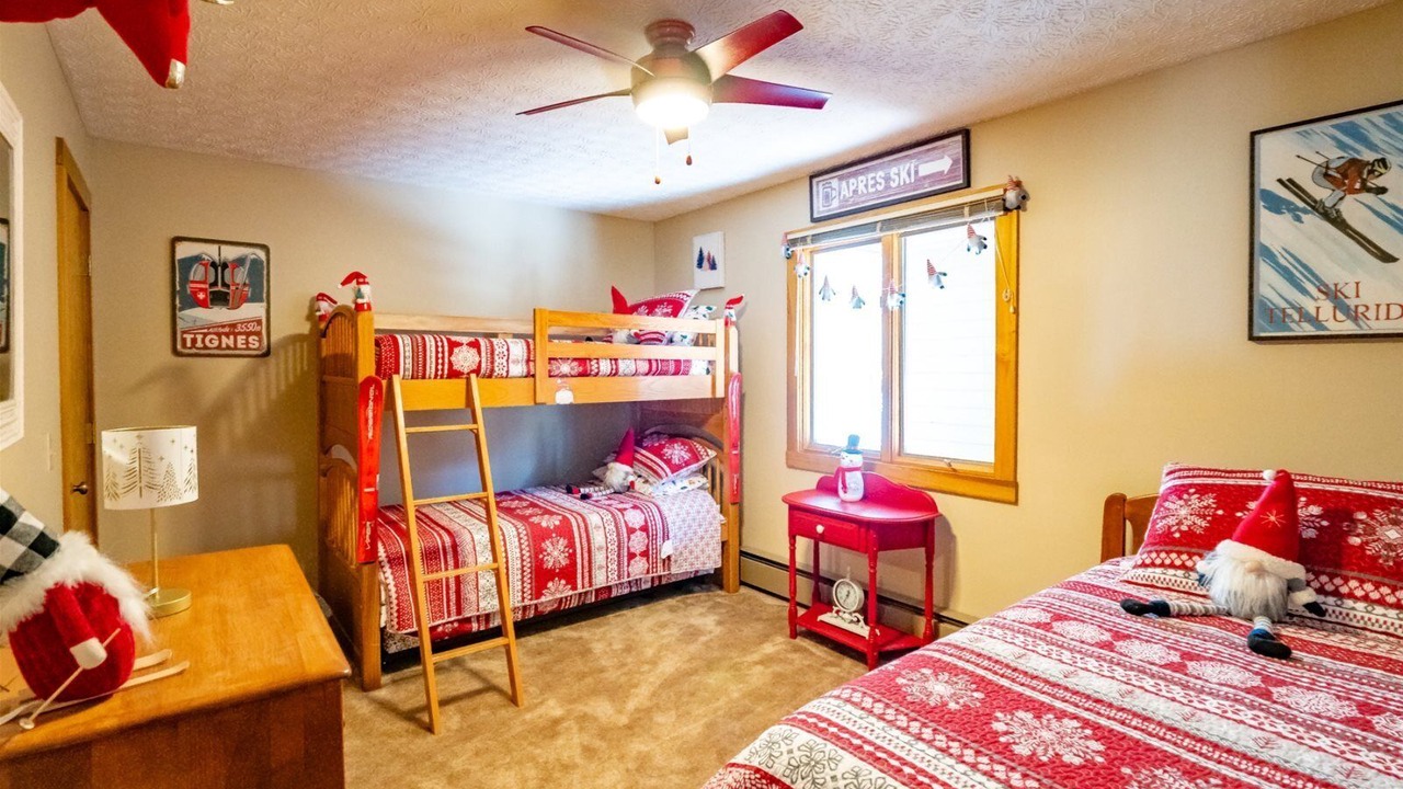 Photo of Bedroom in Old Timberline