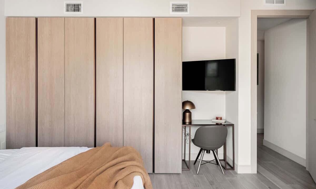 Photo of Bedroom in Jefferson Park