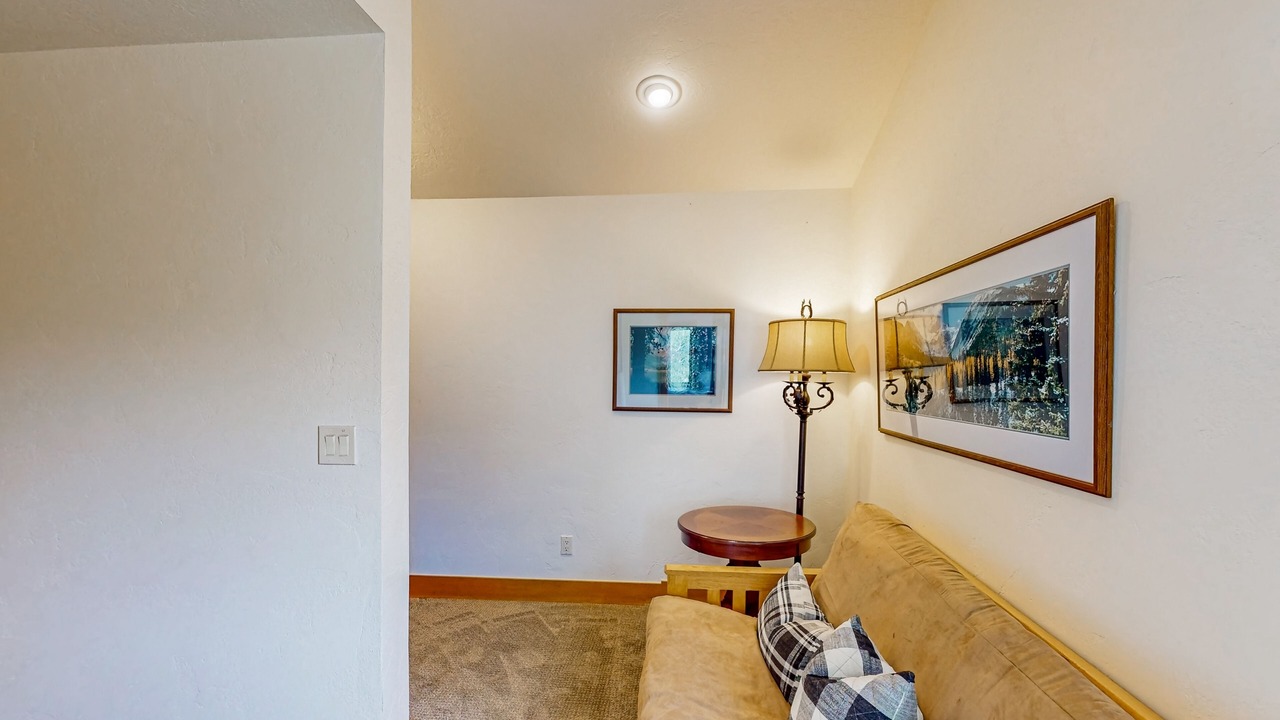 Photo of Livingroom in Highland Meadows