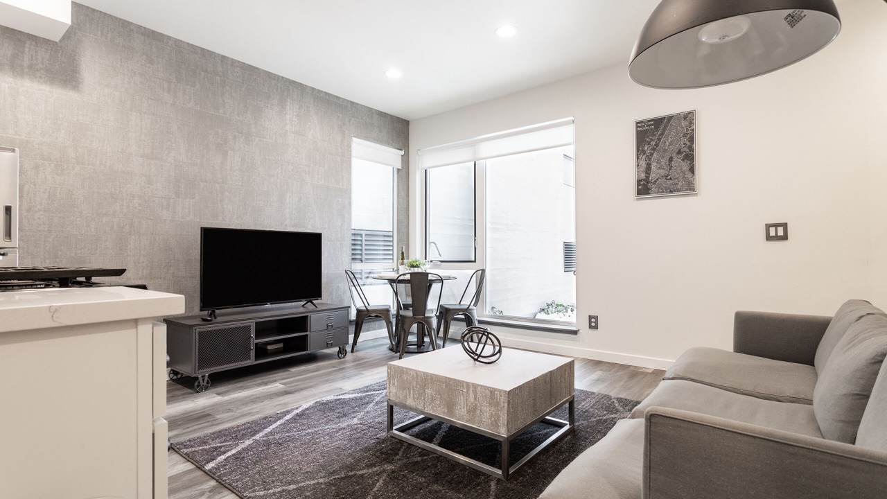Photo of Bedroom in Broadway