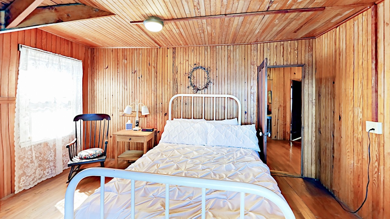 Photo of Bedroom in Friendship