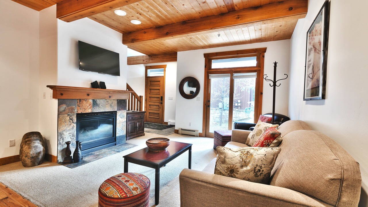 Photo of Livingroom in Deer Valley