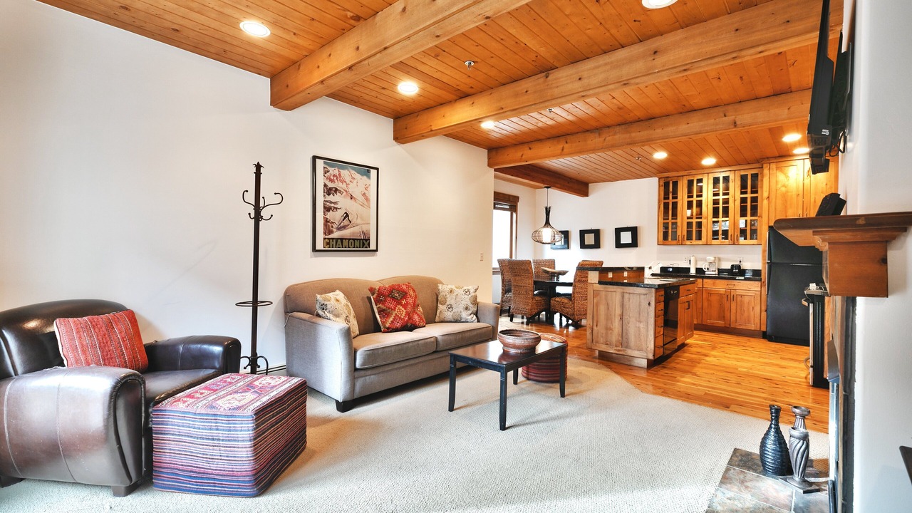 Photo of Livingroom in Deer Valley