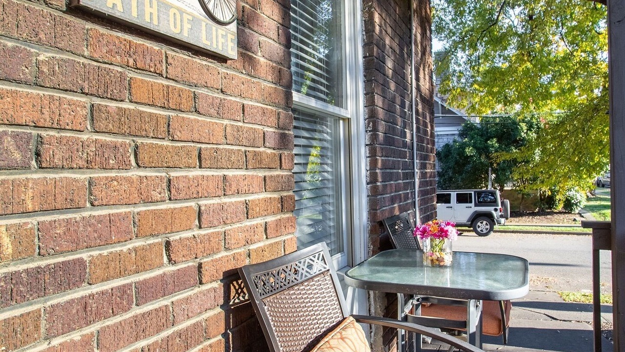 Photo of Outdoor in Hillsboro Village