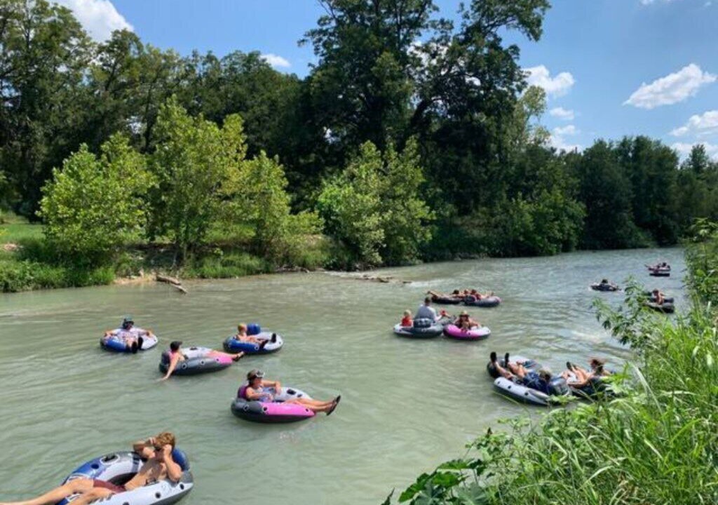 Photo of Others in Fentress