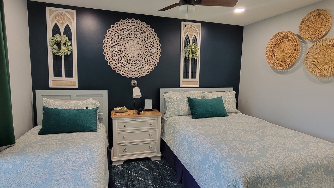 Photo of Bedroom in Acme