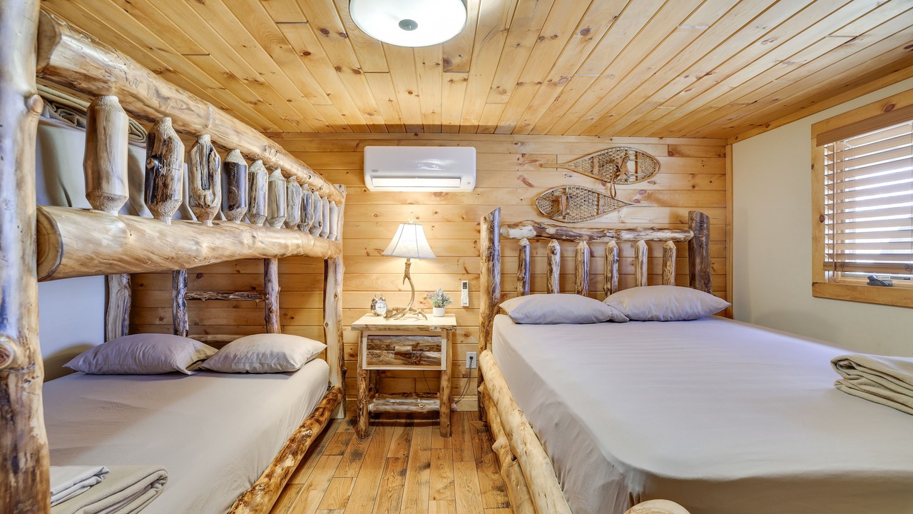 Photo of Bedroom in Village at Camelback