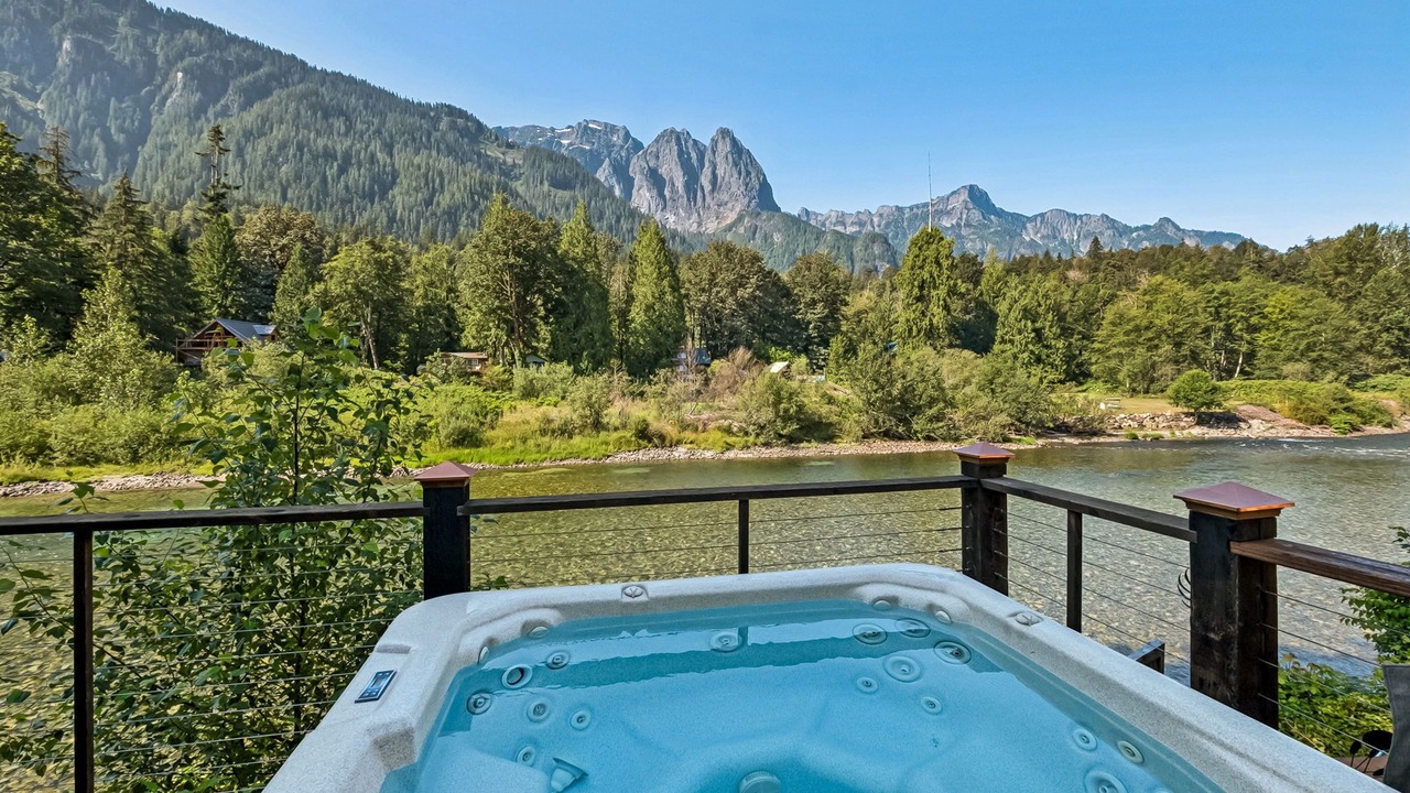 Photo of Outdoor in Gold Bar