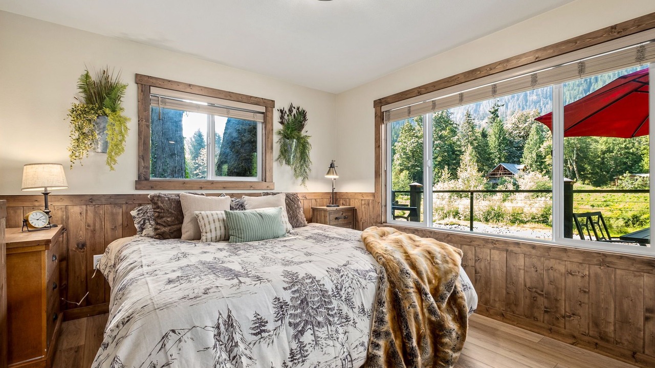 Photo of Bedroom in Gold Bar