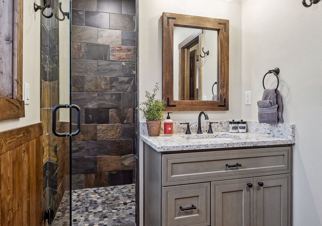 Photo of Bathroom in Gold Bar