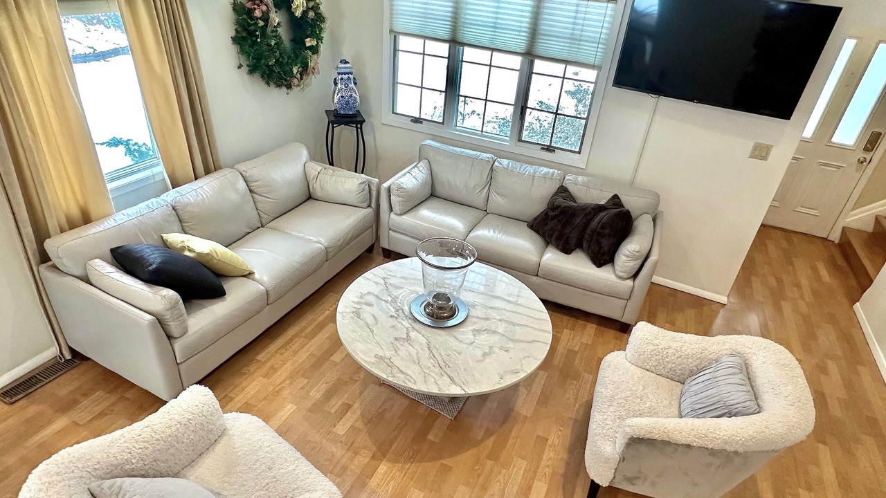 Photo of Livingroom in Port Washington