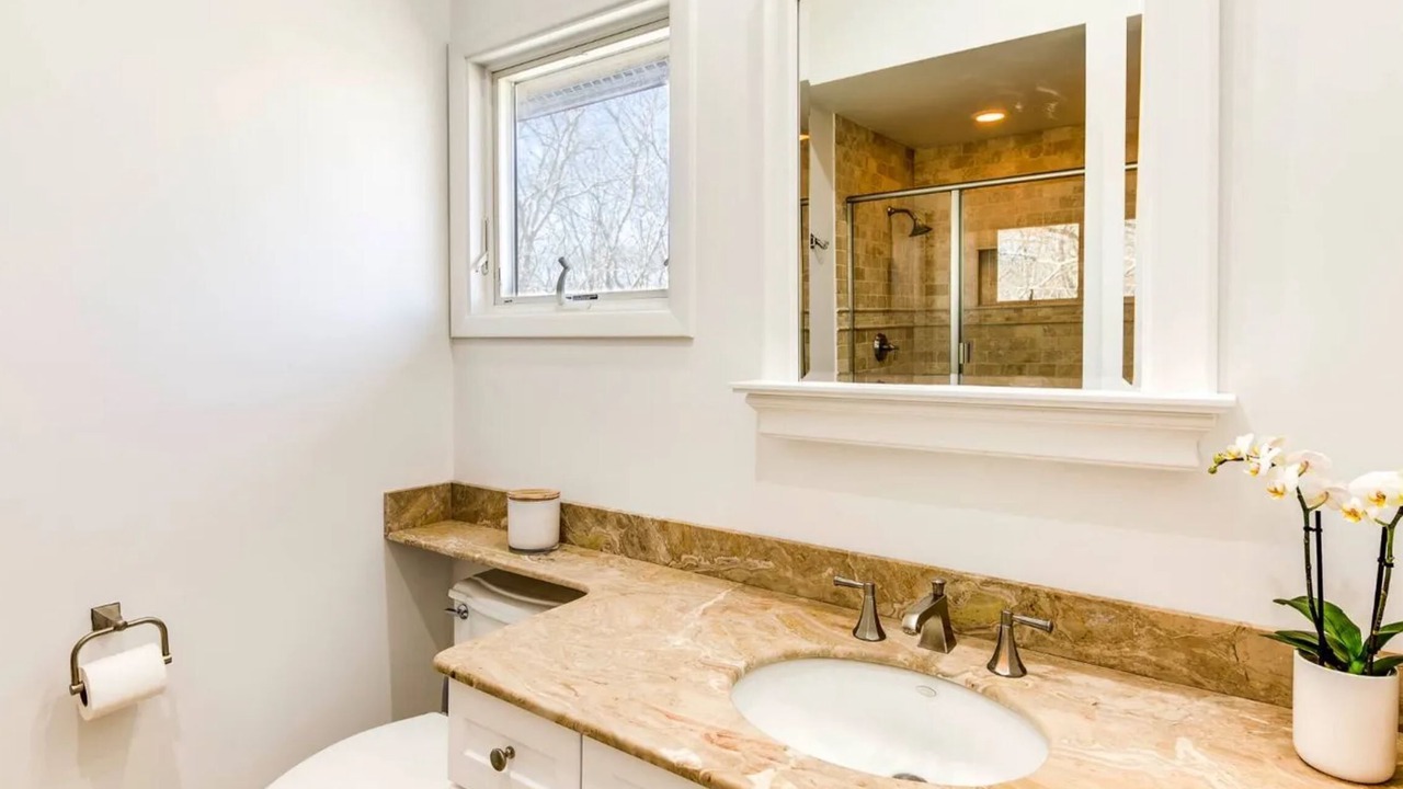 Photo of Bathroom in Sagaponack
