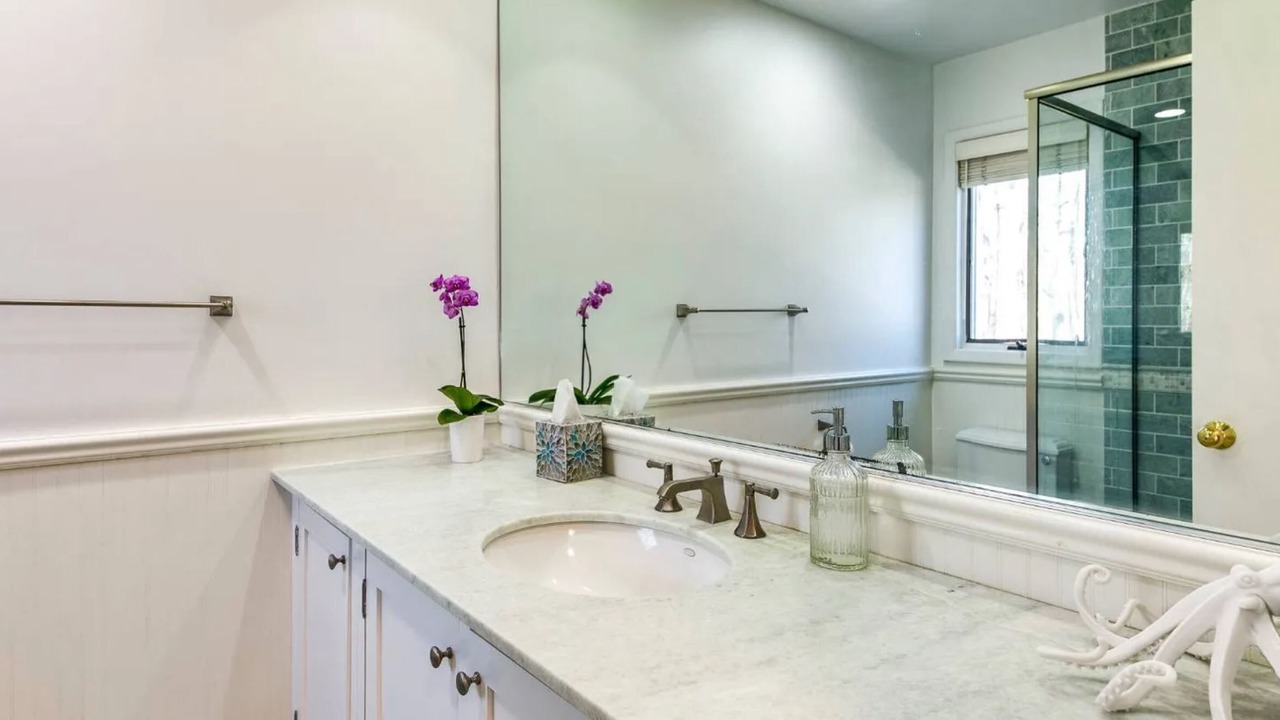 Photo of Bathroom in Sagaponack