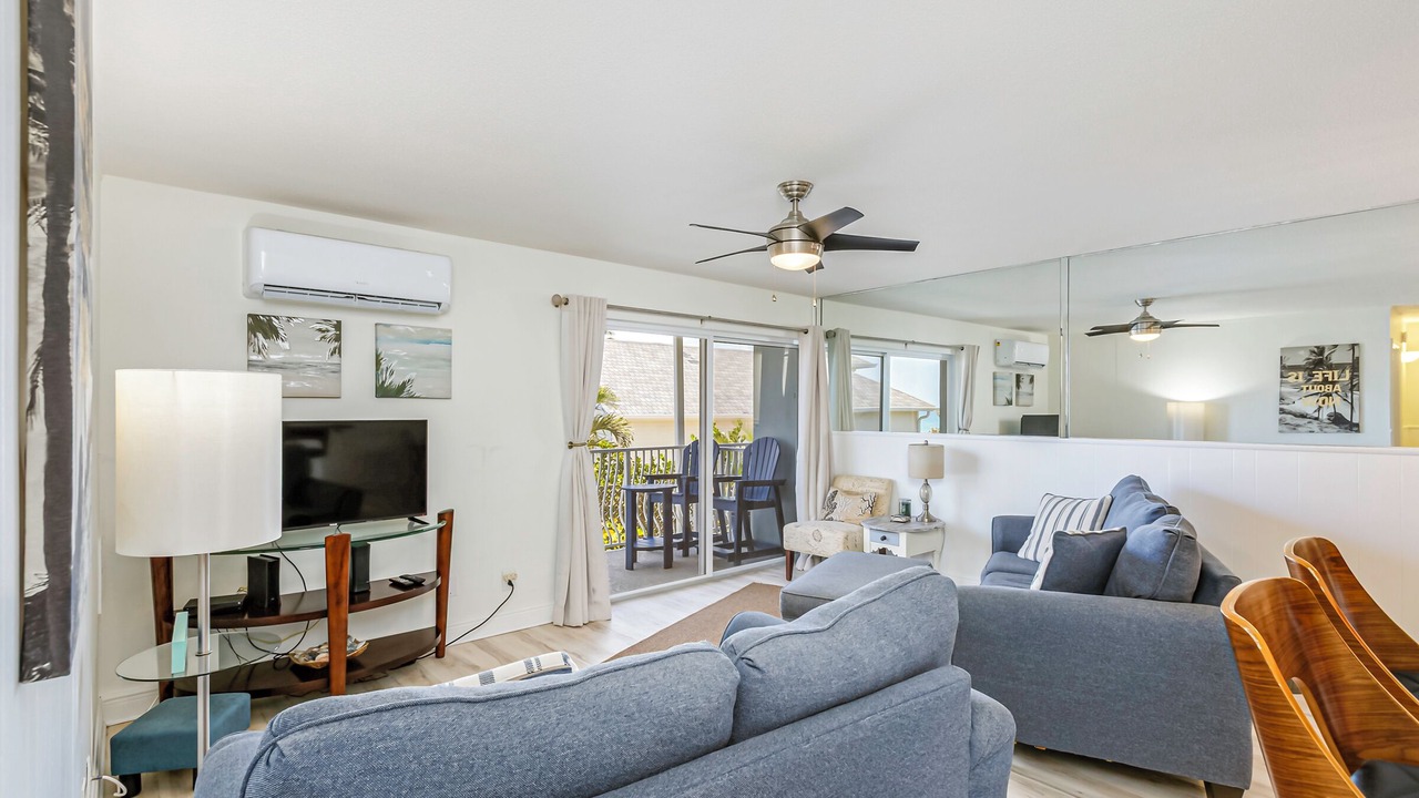 Photo of Livingroom in Crescent Beach