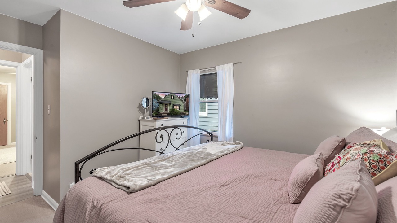 Photo of Bedroom in Toledo