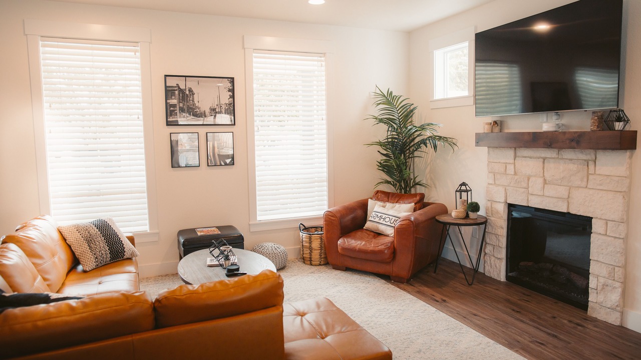 Photo of Livingroom in Oak Grove