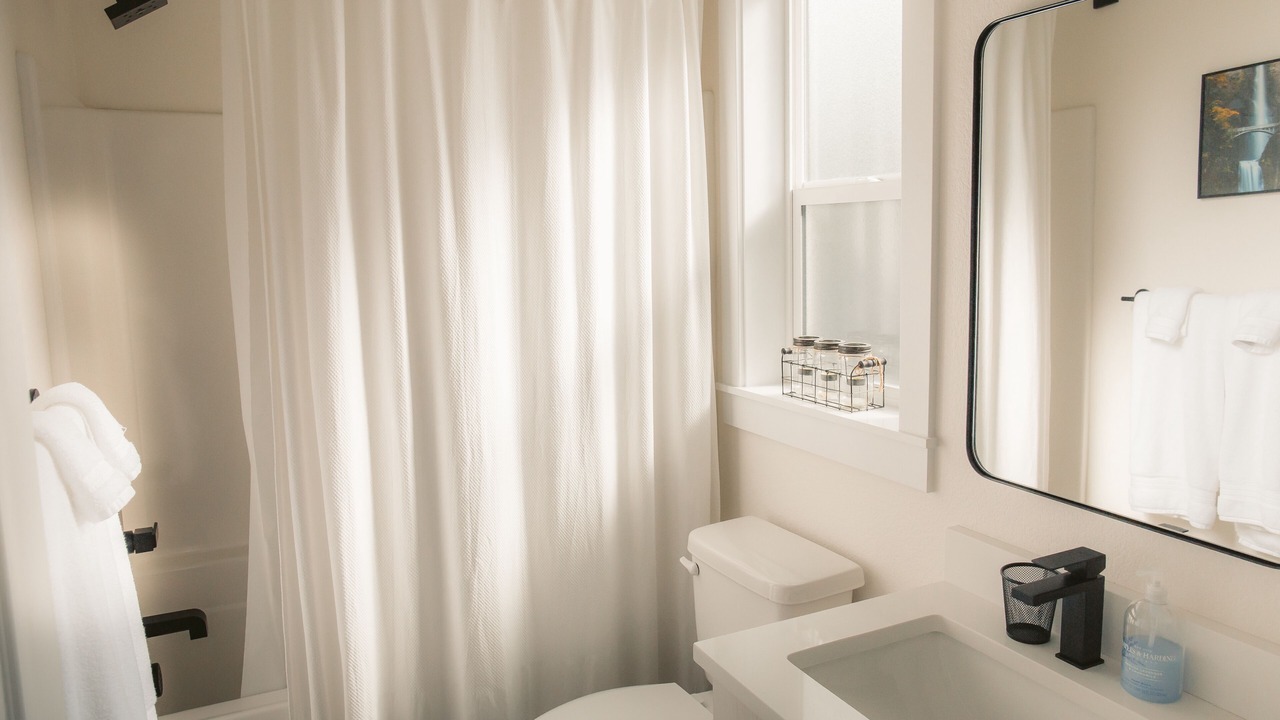 Photo of Bathroom in Oak Grove