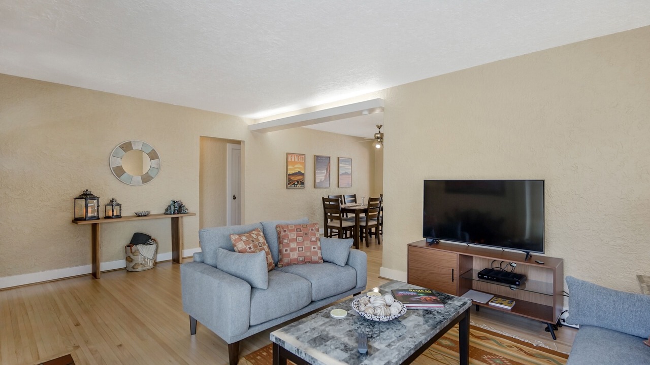 Photo of Livingroom in Nob Hill