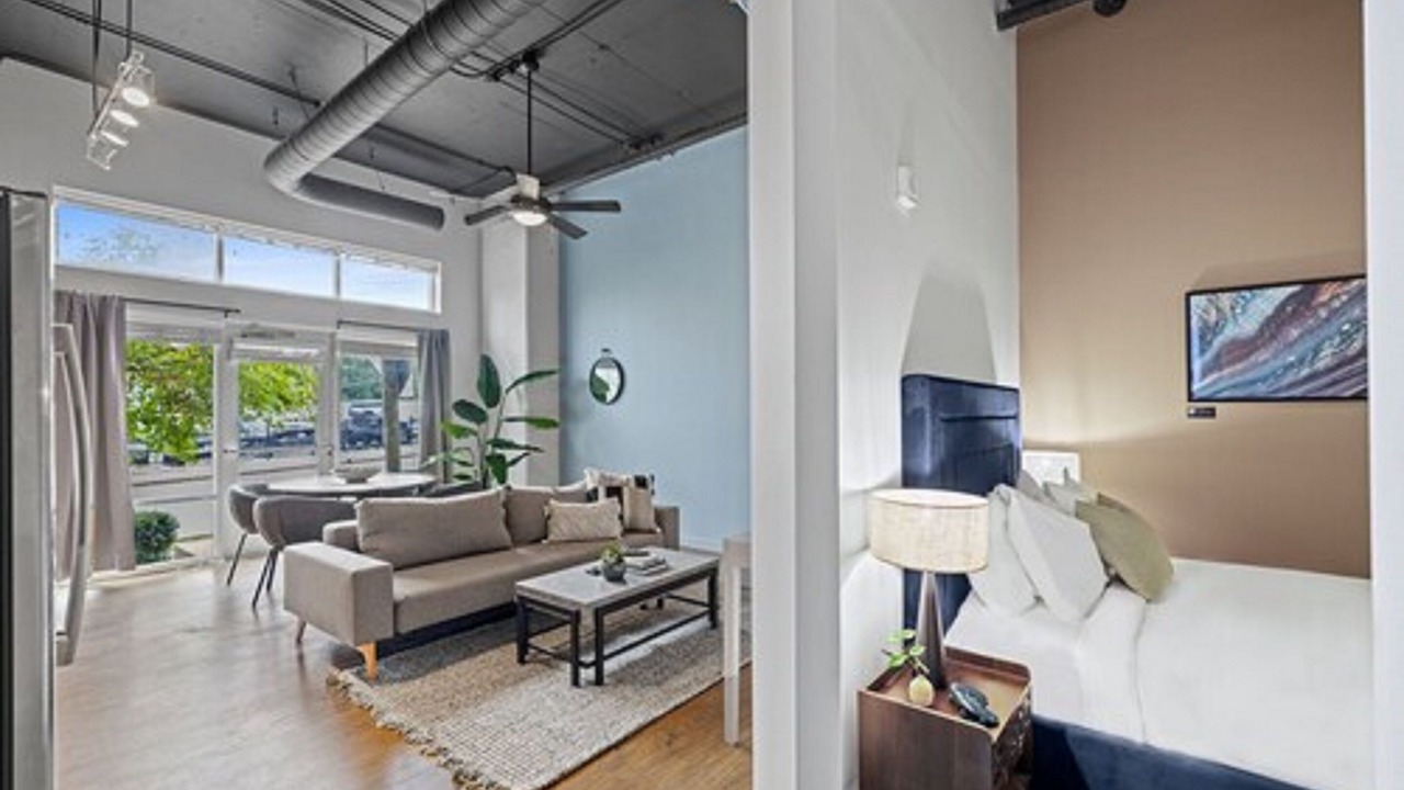 Photo of Livingroom in Midtown
