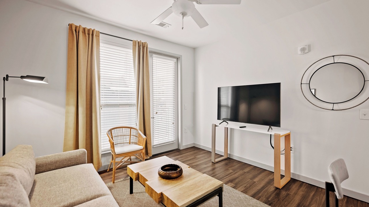 Photo of Livingroom in Midtown