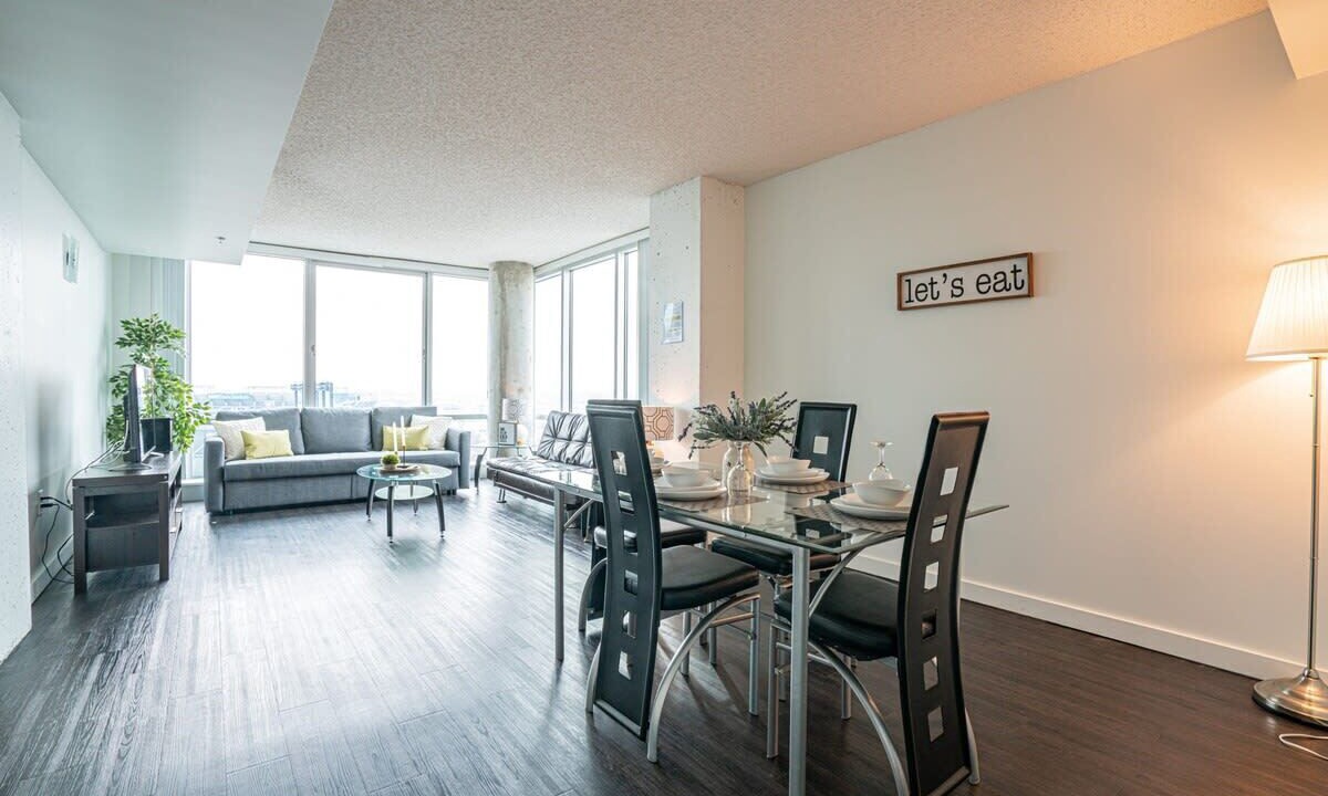 Photo of Bedroom in Downtown West