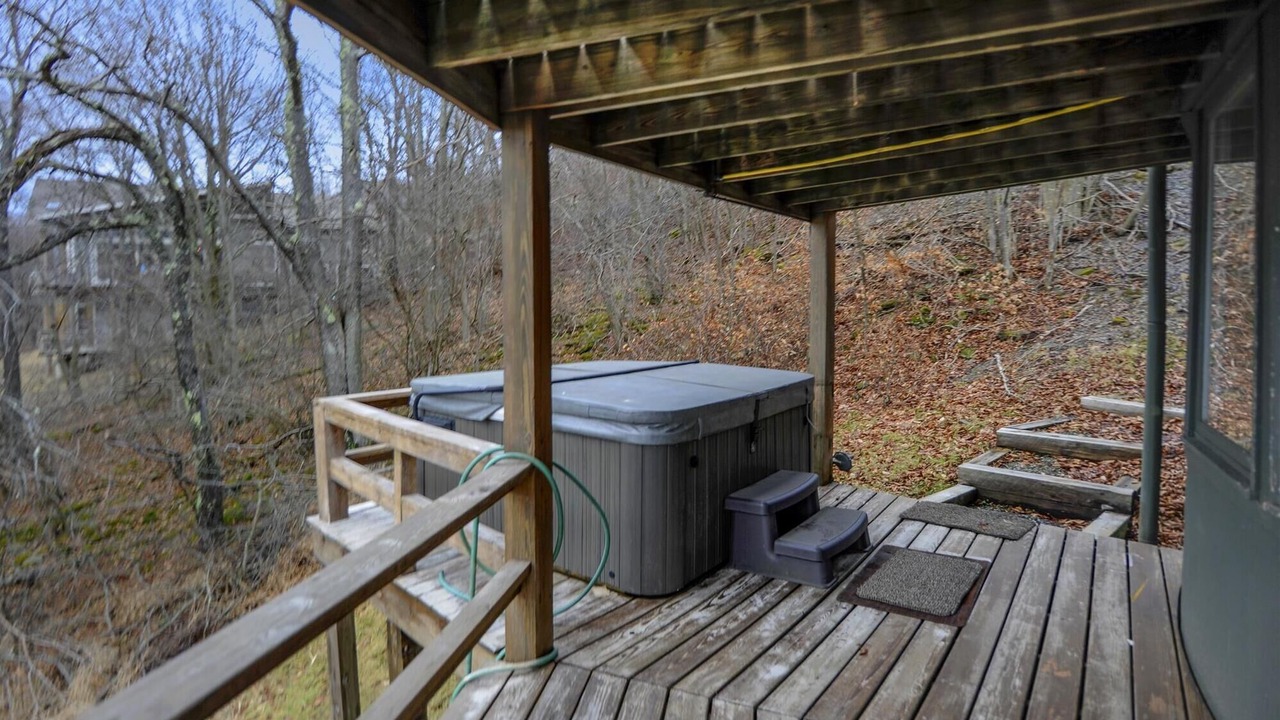 Photo of Patio Balcony in Old Timberline
