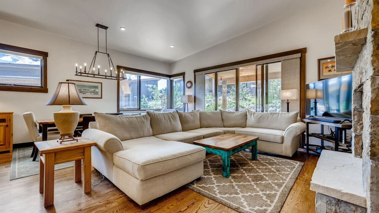 Photo of Livingroom in Silverthorne
