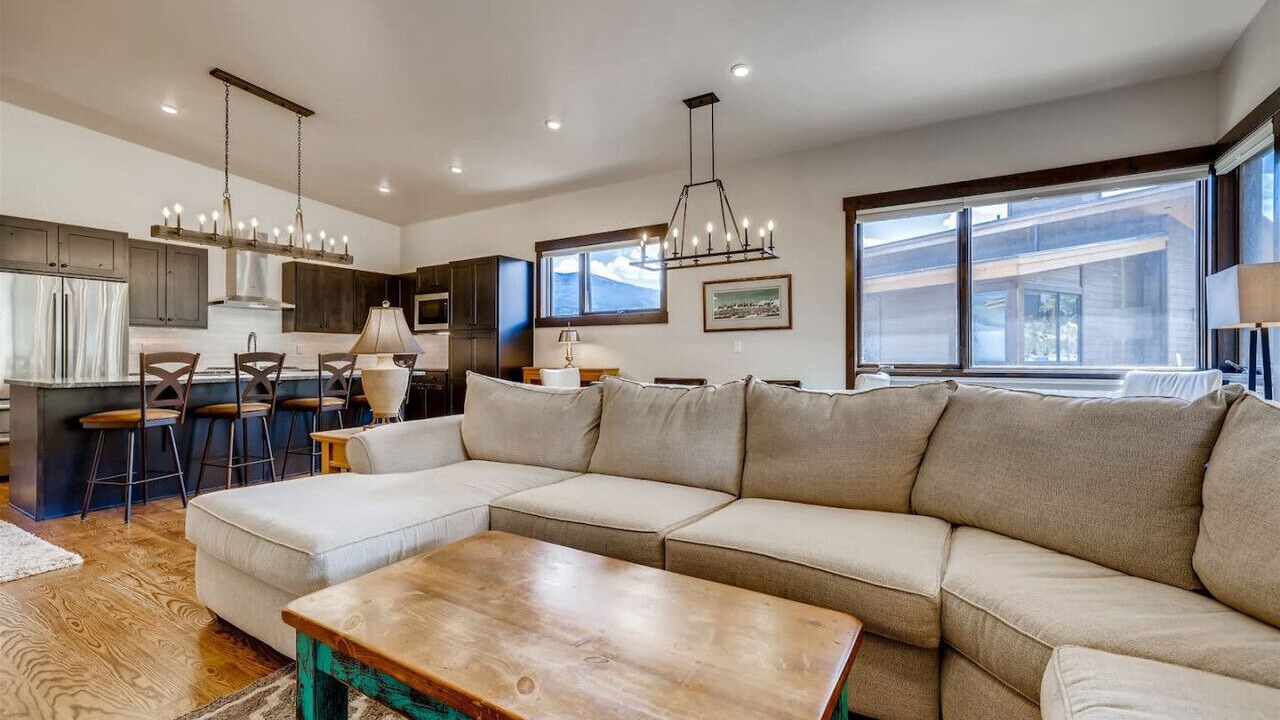 Photo of Livingroom in Silverthorne