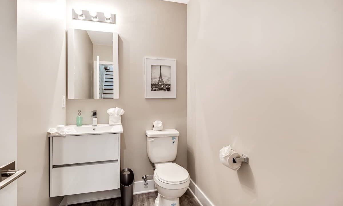 Photo of Bathroom in Point Breeze