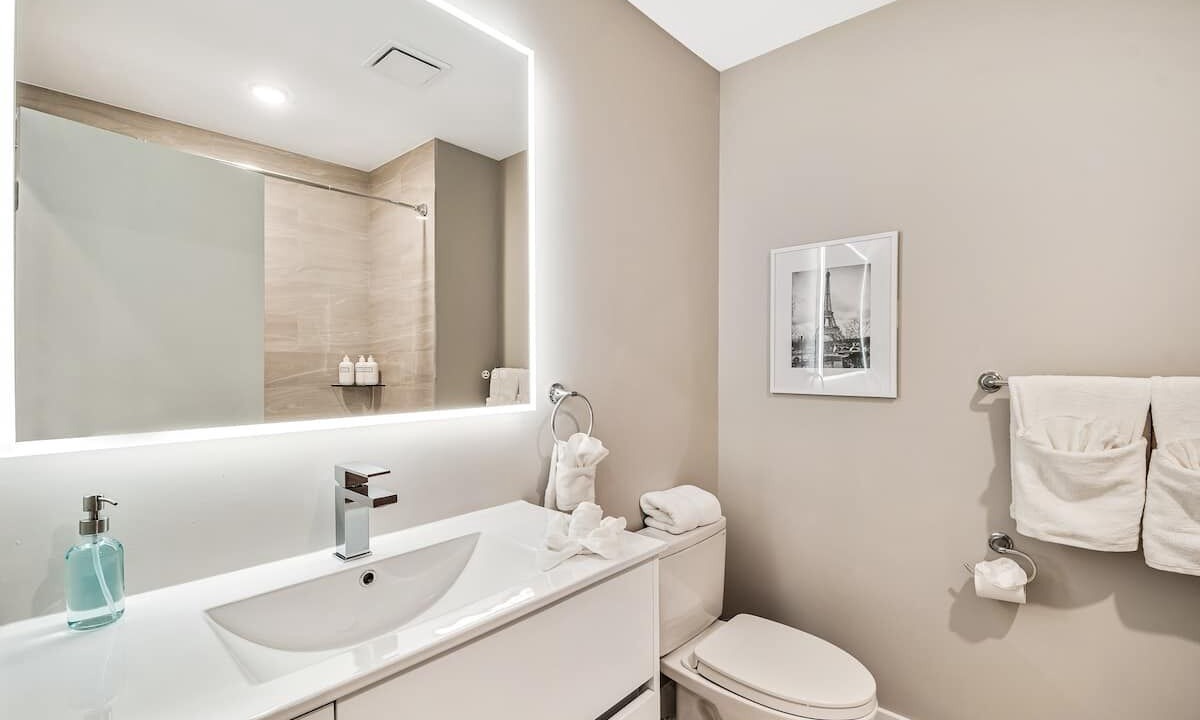Photo of Bathroom in Point Breeze