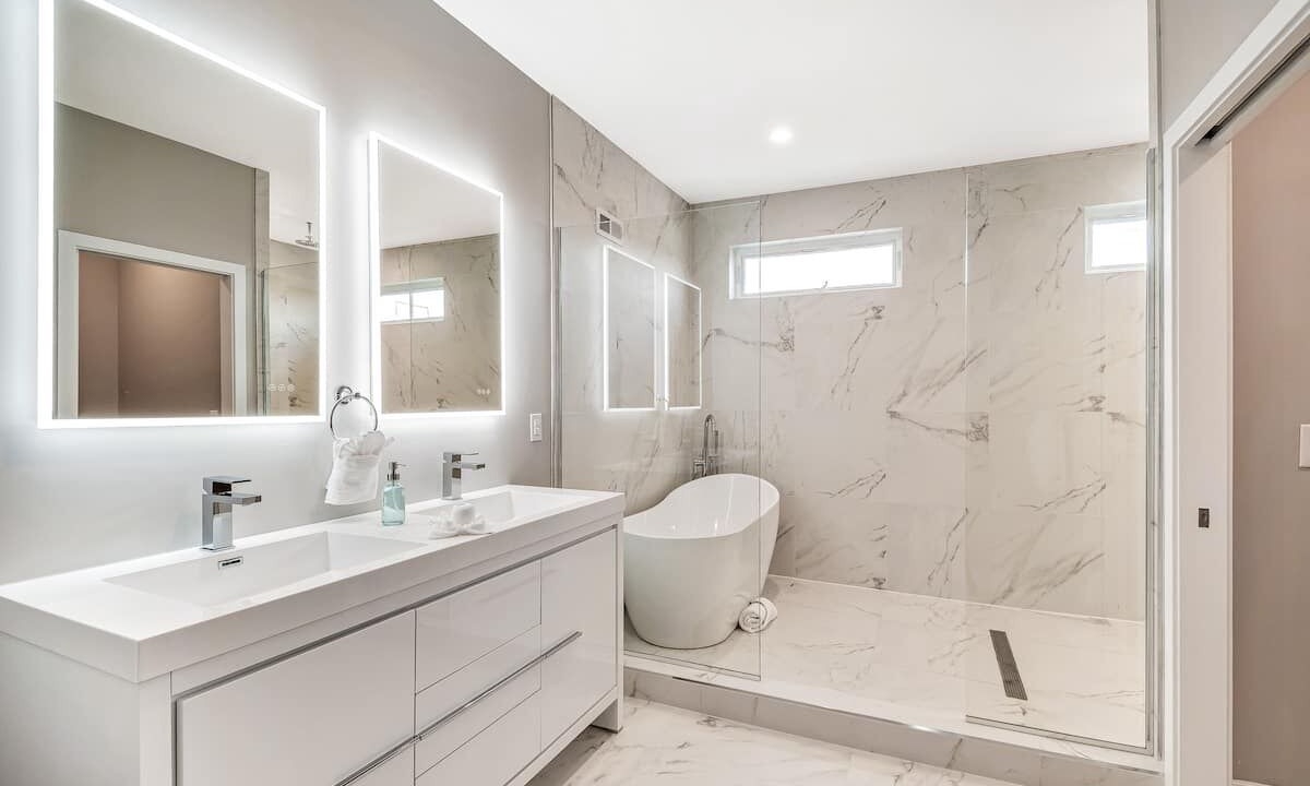 Photo of Bathroom in Point Breeze
