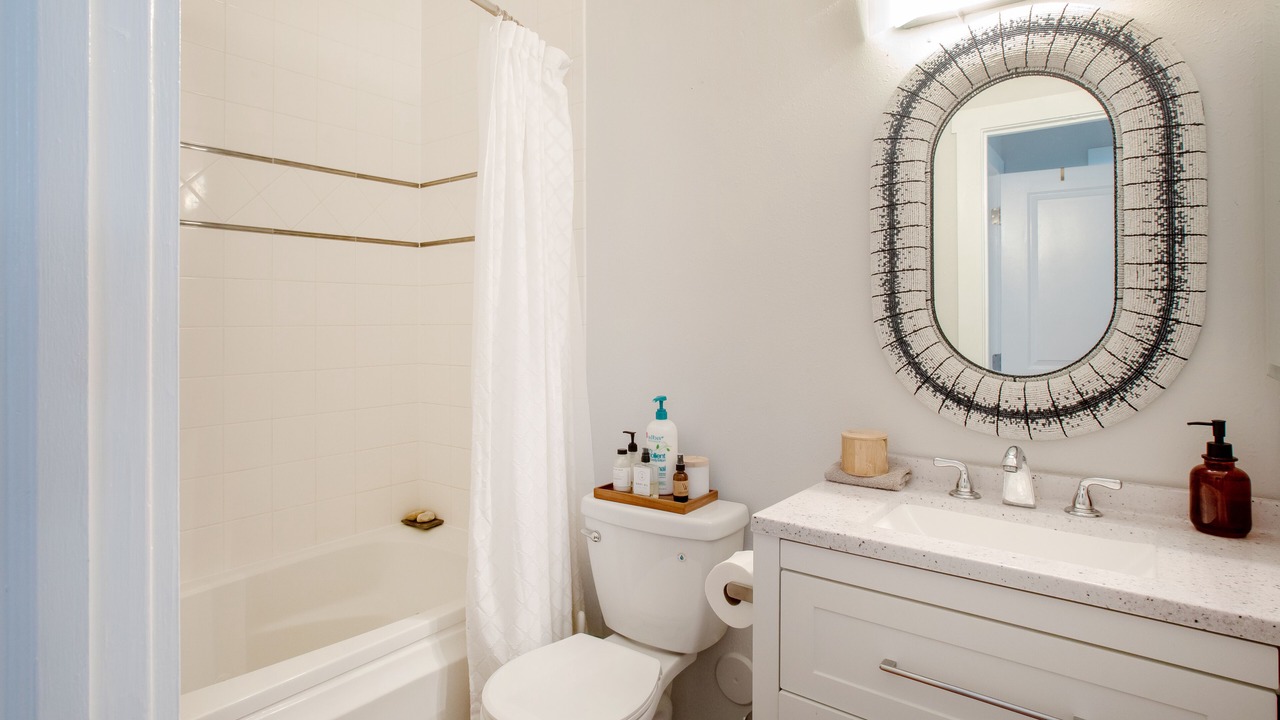 Photo of Bathroom in Lincoln Park