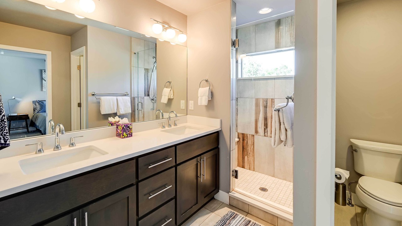 Photo of Bathroom in Englewood