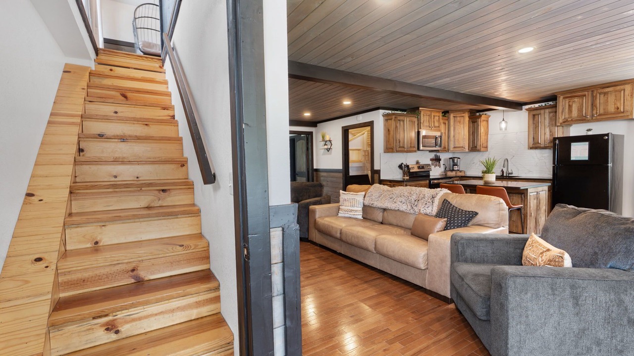 Photo of Livingroom in South Pittsburg