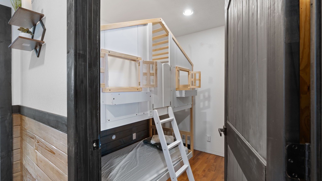 Photo of Bedroom in South Pittsburg