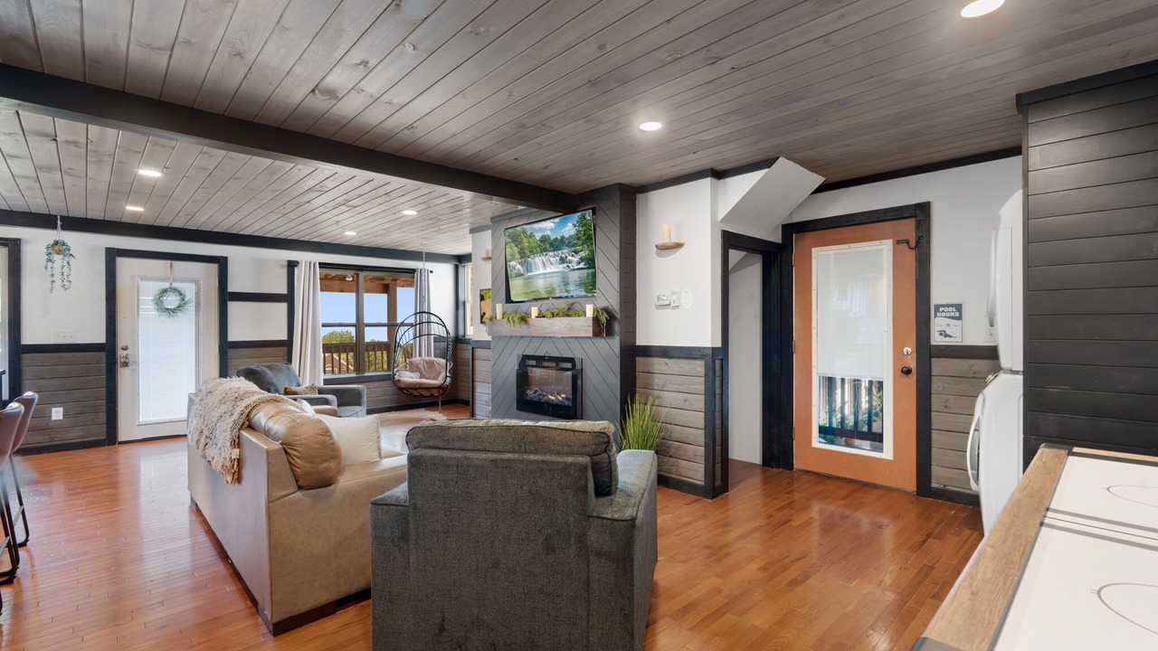 Photo of Livingroom in South Pittsburg