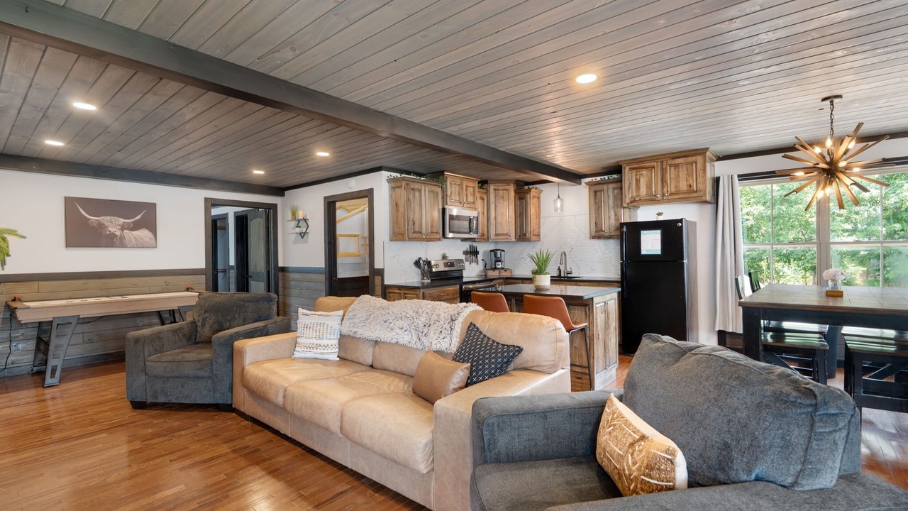 Photo of Livingroom in South Pittsburg