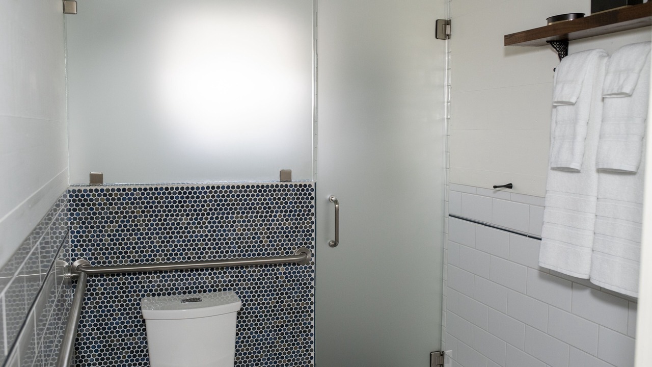 Photo of Bathroom in Flatonia