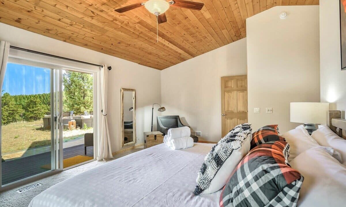 Photo of Bedroom in Woodland Park