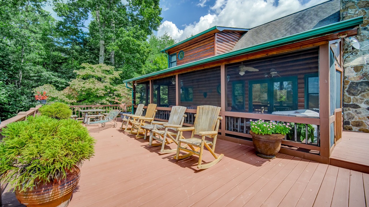 Photo of Patio Balcony in My Mountain