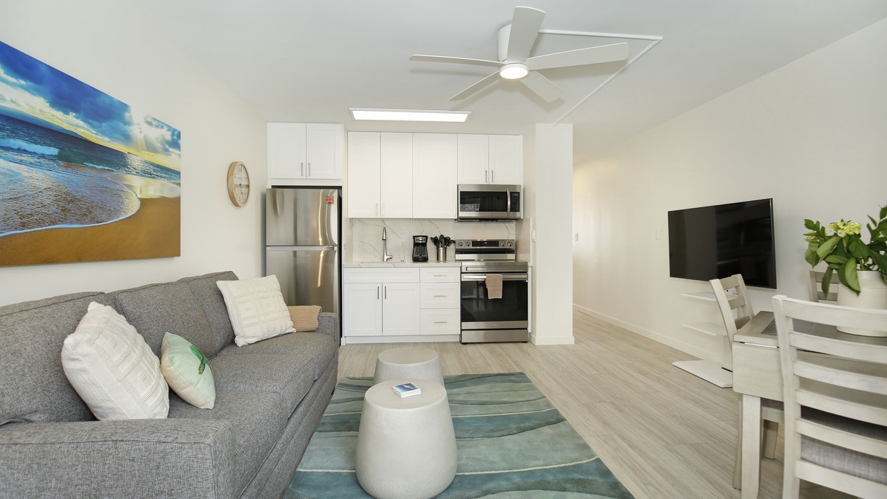 Photo of Livingroom in Waikiki