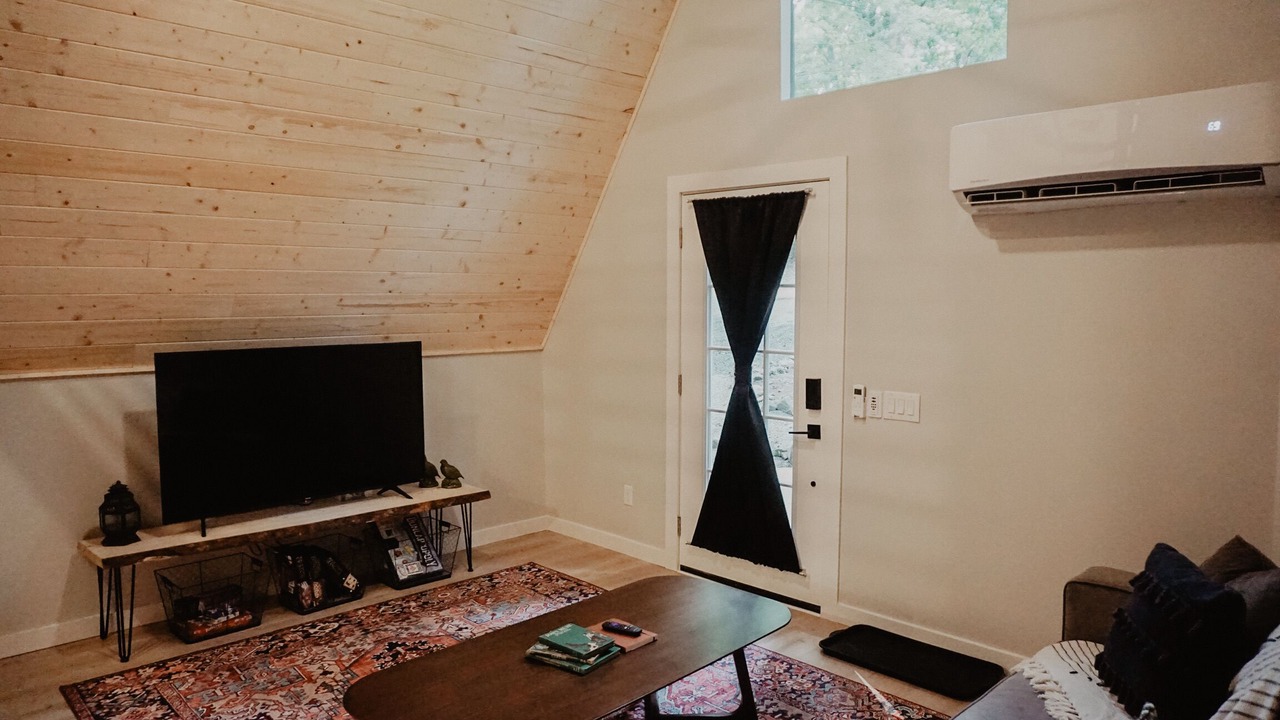 Photo of Livingroom in Dunlap