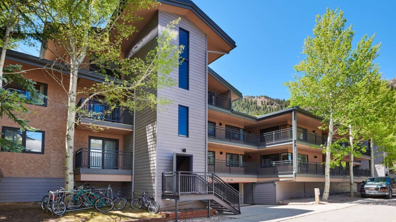 Photo of Others in Aspen