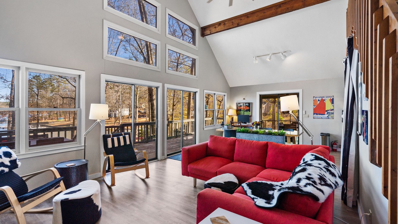 Photo of Livingroom in Lake Oconee